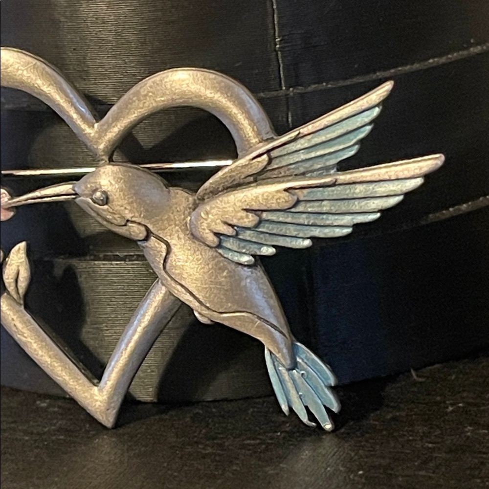 🍄Vintage JJ Jonette Pewter Blue Hummingbird Pink Floral Heart Brooch - Picture 5 of 8